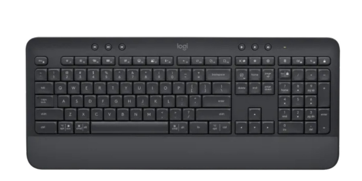 Logitech K650