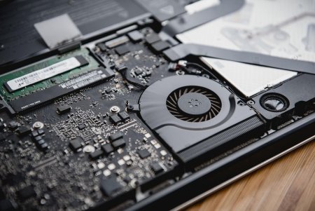 DDR5 memory module close-up